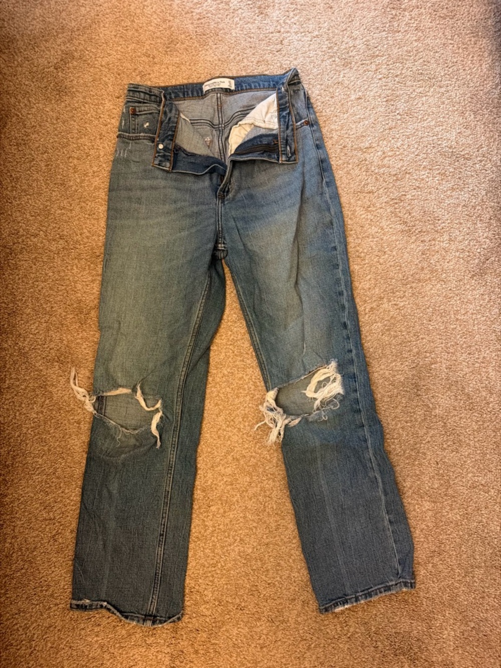 Abercrombie & Fitch Men's Distressed Blue Straight Jeans